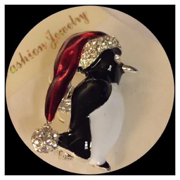 🆕🎄Penguin With Crystal Red Cap - Picture 2 of 2